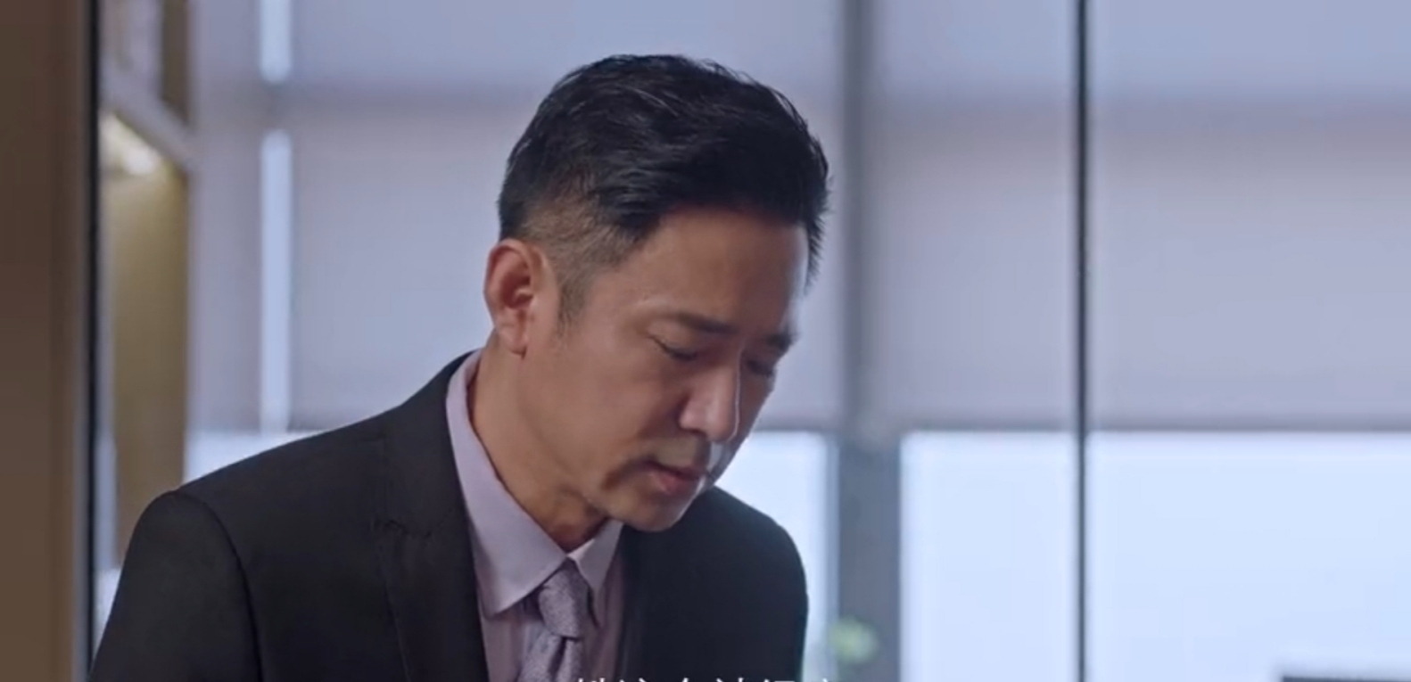 突围悲情戏:全员演技过关,只有他是唯一败笔,仅剩贪欲毫无情感