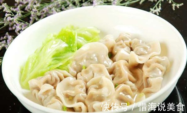 做萝卜馅饺子时，大厨说，不要“焯水”，多加这一步
