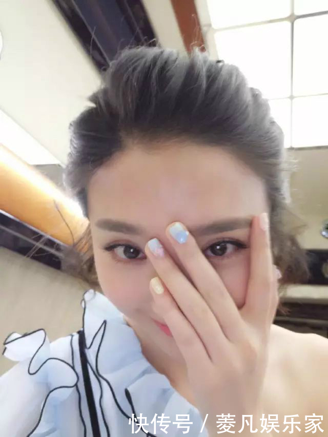 跟风女明星们的美甲风潮,get这4款,你就是秋冬季节最靓的崽