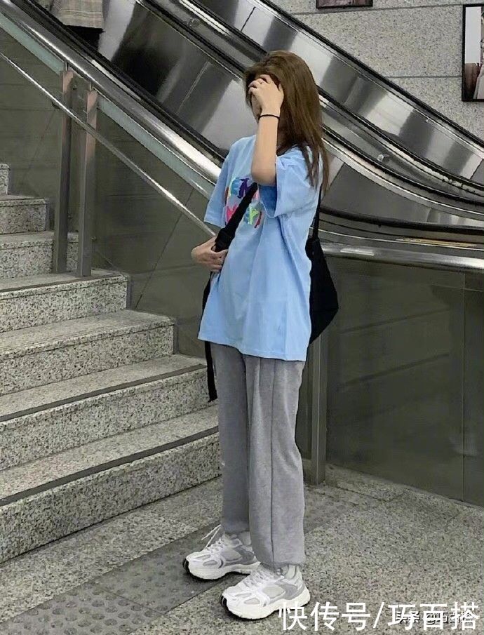 时尚|今年更流行T恤+阔腿裤，简单休闲却很美，值得借鉴