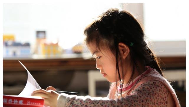 女孩|12岁女孩身高168,医生提醒:2物或是身高“增长剂”,可多