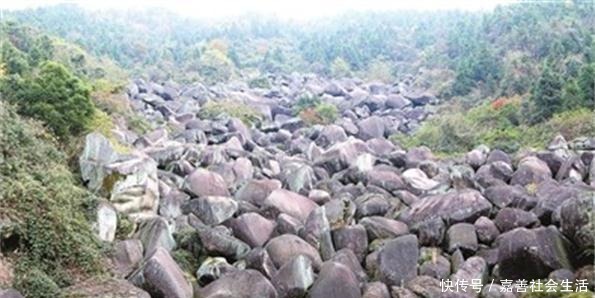 孔荷宠|红十六师鏖战小山村，损失三名团级干部，后艰苦奋战师长政委牺牲