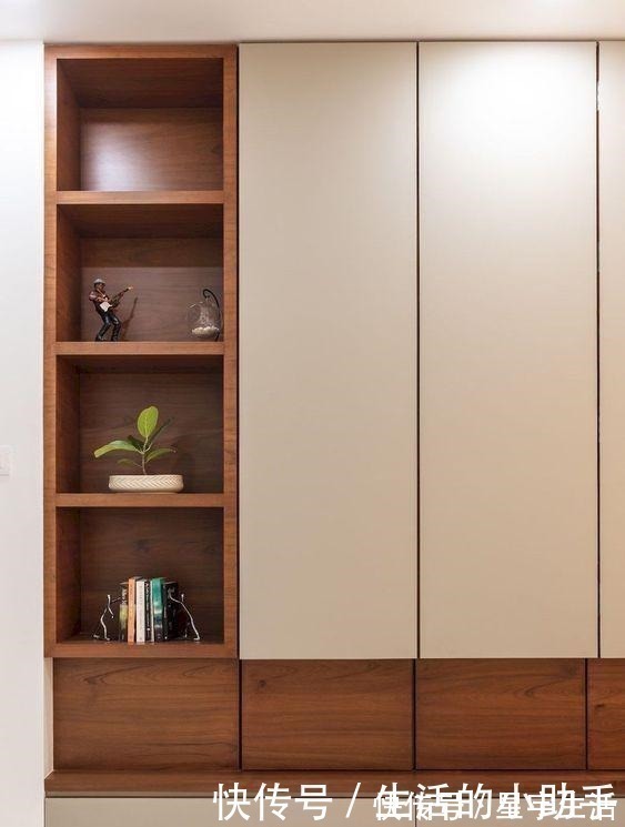 柜门|朋友贼有想法,柜子上下不分段,在柜门上开凹槽,实用性蹭蹭上涨!