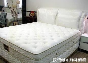小苏打|床垫从没洗过教你一招，不用晒不用水洗，轻松杀菌除螨效果好