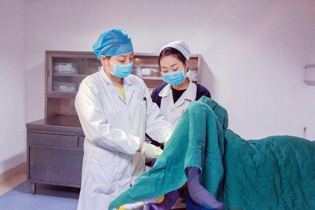 肛检|产检遇男医生很尴尬,这些好处女医生真比不了,过来人才知道