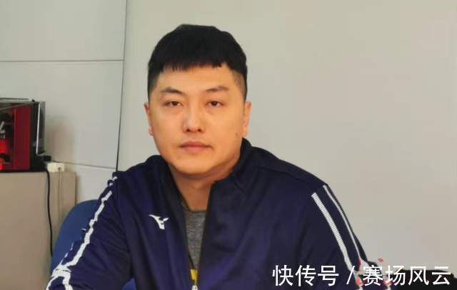 主攻|北京女排冠军教头离开!40岁少帅已上位,大学生核心主攻疑似退役