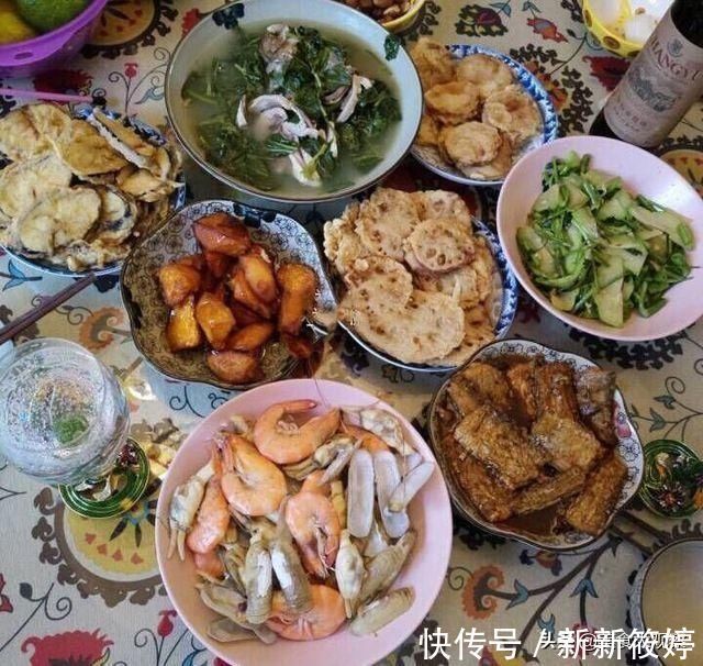 炸藕盒|放假回婆家，7个婆婆做的家宴对比下，就能看出儿媳的分量了
