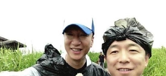 馮小剛炮轟孫紅雷黃渤,不好好拍戲,去綜藝節目裝瘋賣傻