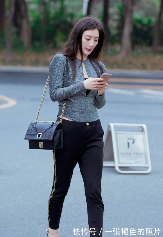 小姐姐 时尚穿搭豹纹高跟美女,略显丰腴的感觉真好