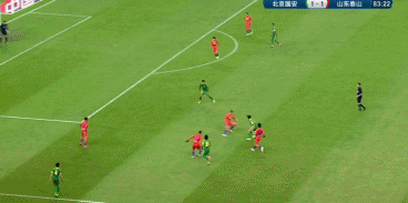 席爾瓦|安德森-席爾瓦禁區(qū)內(nèi)轉(zhuǎn)身低射，王大雷再次倒地將球撲出！