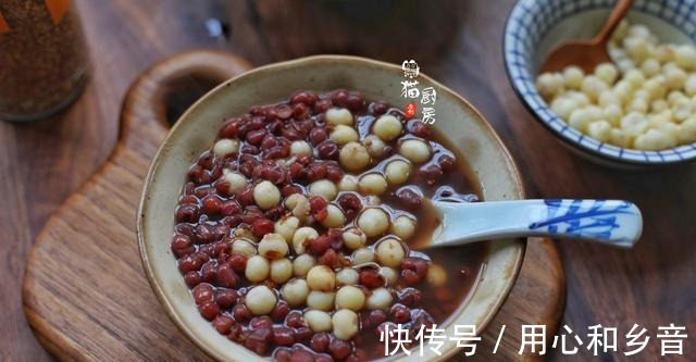 秋天干燥,遇到它别手软,多买些冷冻起来,煮糖水健脾祛燥人人爱!