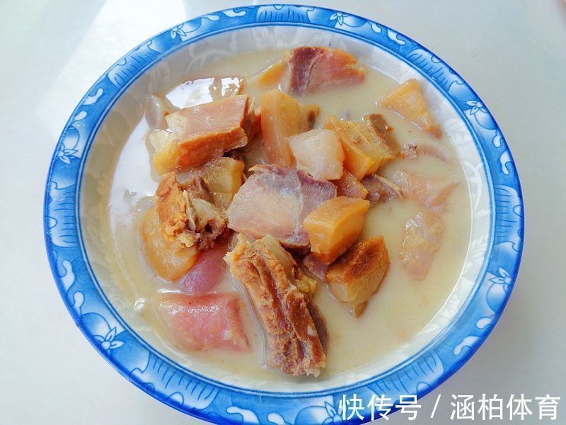 腊肉|我家五一大假过节饭，花钱不多，家人吃得开心，网友说仪式感真强