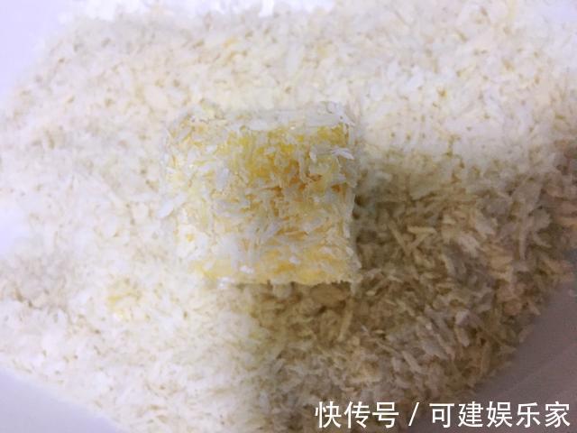 香蕉|香蕉别总生吃了,做成简单的小甜品,外酥里嫩,大人小孩都爱吃