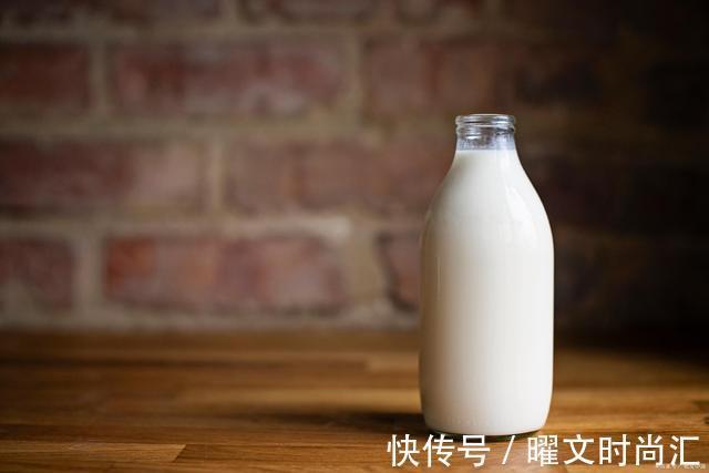 喝牛奶|小男孩坚持喝牛奶2年,身高只有110cm,医生:喝奶的时间点不对