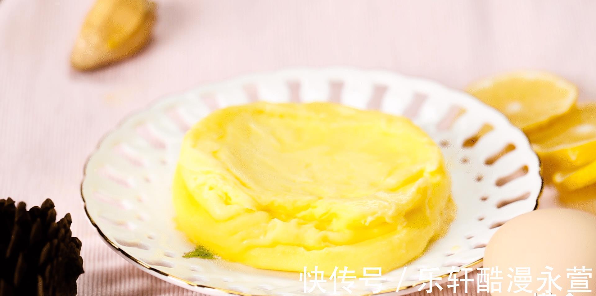 甜品控有口福了!像冰淇淋一样的柠檬酸奶蛋糕,自己在家就能做