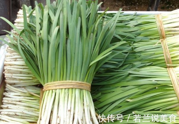买韭菜，宽叶、窄叶要分清，二者差别大，牢记3不买，轻松买好菜