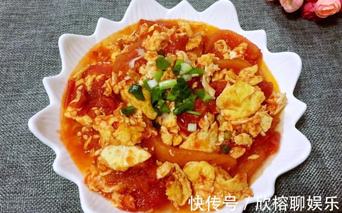 去皮|饭店做番茄炒蛋，先炒番茄还是蛋有讲究，弄错了步骤，难怪不好吃