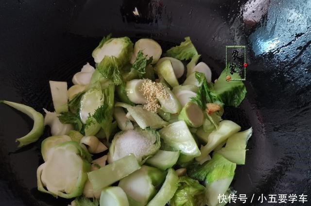 冬天，此菜要多吃，比吃牛羊肉强，营养极高不发胖，不懂吃真可惜