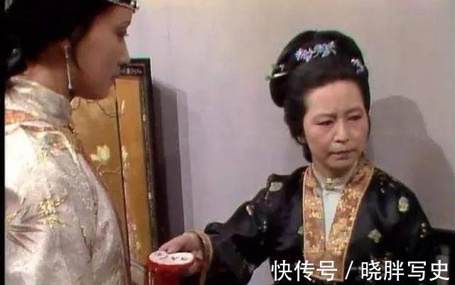 贾母!王熙凤当家有多难?婆婆刁钻、姑妈无情,妯娌之间也是面和心不和
