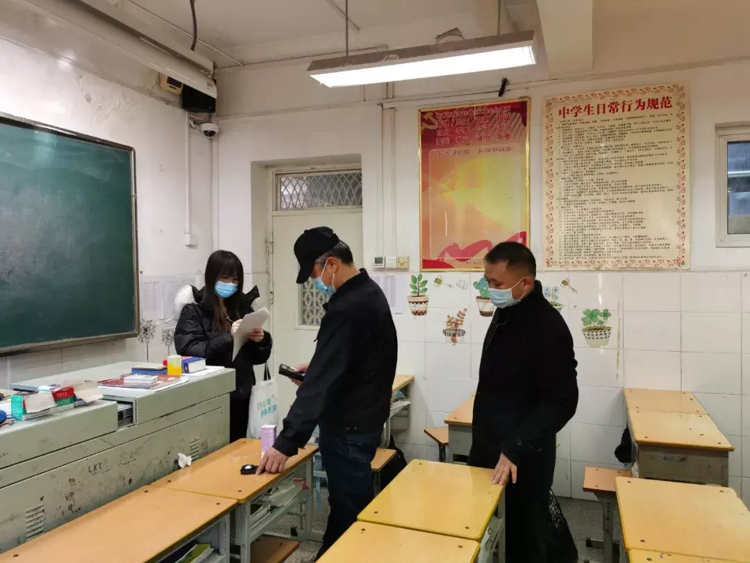 中小学校|济南市多部门联合检查学校采光照明 共护学生视力