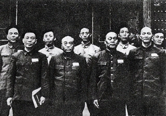 洪学智|什么人什么事让彭老总如此大怒?拍了桌子吼道:那你来指挥打仗