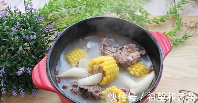 玉米|天气寒冷,要经常给家人喝这个汤,健脾胃,滋补身体不怕冷!