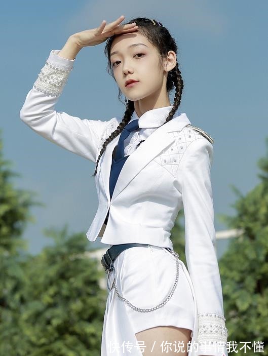 练习生制服大赏《创造101》元气满满，《华彩少年》被嘲土！