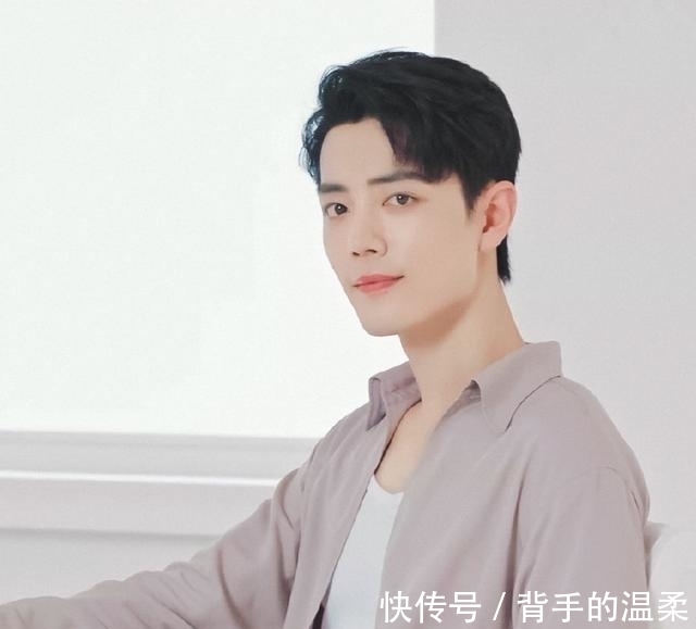 代言人|肖战新代言“豪气”铺开，缘分要从“摸摸头”说起