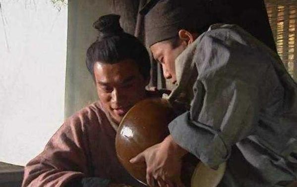 酒店|武松在“三碗不过岗”酒店喝了18碗酒,是现代的多少白酒?