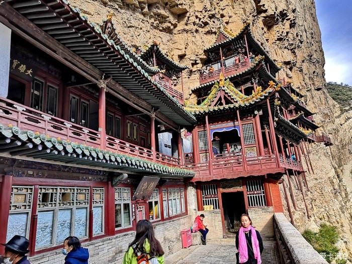  胜景|恒山胜景悬空寺，依托岩石很壮观