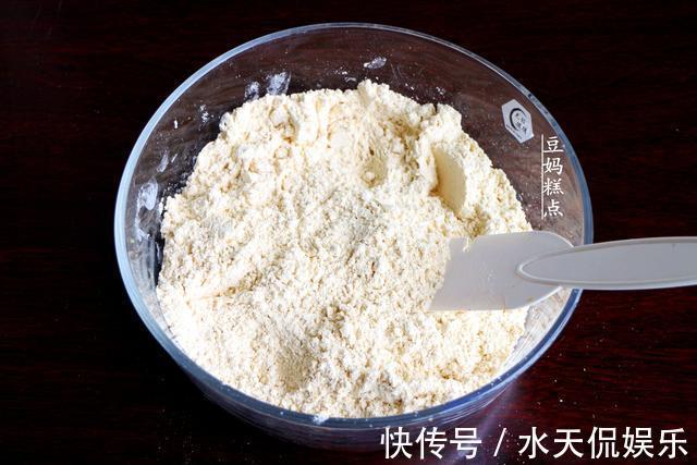 无油无糖，还不用揉面！这款粗粮面包，简单快手，健康又味美