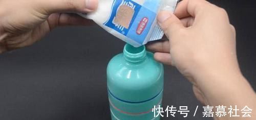 花露水和食盐放在一起,作用真厉害,知道的人不多,看完涨知识了