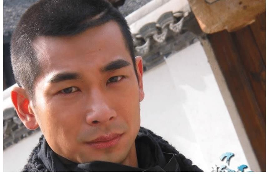 暗藏汹涌的综艺节目，哥哥们冲突不断，赵文卓一人震慑全场