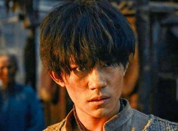 男星颜值翻车有多狠?鹿晗直怼镜头飙血压,黄子韬黑眼圈太可怕