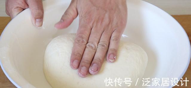 面条|爱吃面条别出去买了,教你3步做“手擀面”,面条爽滑筋道又好吃
