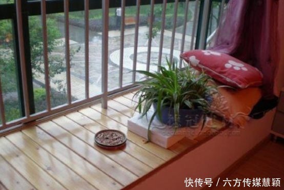 聪明人|聪明人装修飘窗都不贴瓷砖了,如今都用它代替,美观实用又耐用