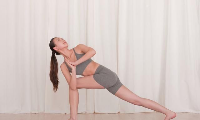 膝关节|同样是蜜桃臀和大长腿,深蹲与硬拉有哪些区别,为什么硬拉更好