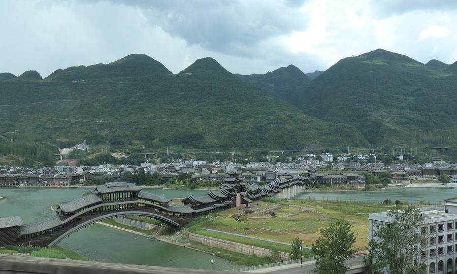 中年|沧浪之水清兮，阿蓬江畔，来亚洲最长的风雨廊桥千年一梦