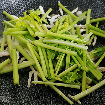 芹菜|鸳鸯鸡丝椒芹菜