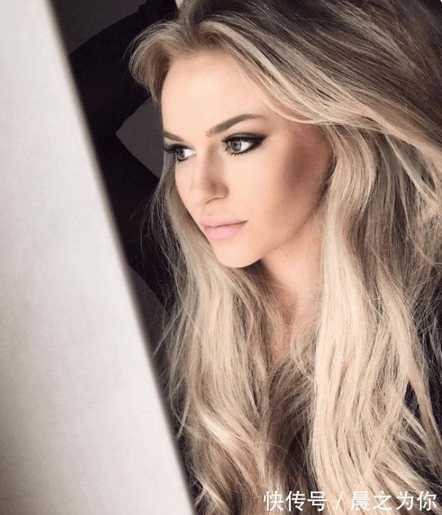 翘臀|154cm的瑞典健身女郎，却有纤腰翘臀，真的很“励志”