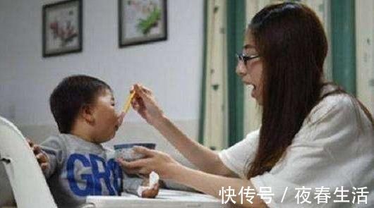 情绪|喂完孩子桌上饭菜被吃得精光,宝妈情绪崩溃,我在家里算什么?