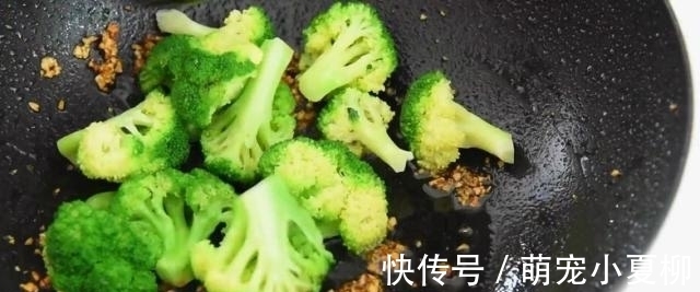 大厨|蚝油是一开始就放,还是最后放?大厨:放对了鲜十倍!难怪不好吃