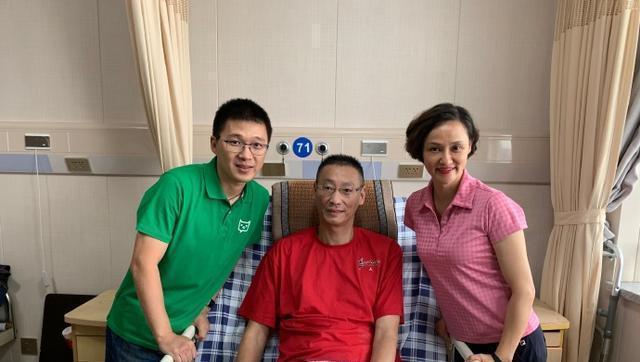 护理人员|男排国手因病瘫痪卧床两年,父亲去世妻子改嫁,母亲每日以泪洗面