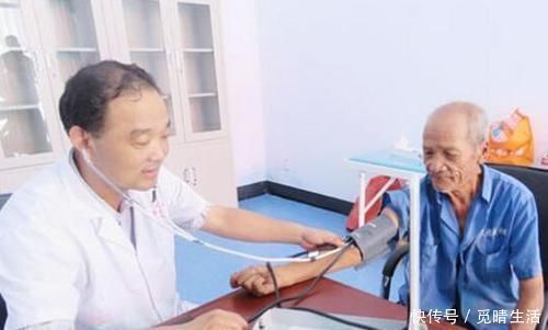 医生|65岁之后，老年人的血压在多少才算正常？听完医生的说明后明白了