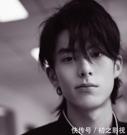 《遇龙》开播槽点多:男主假发劣质全程面瘫,无滤镜真实到卡粉