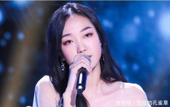 决赛 单依纯拿下好声音的总冠军遭质疑!潘虹没进决赛太遗憾