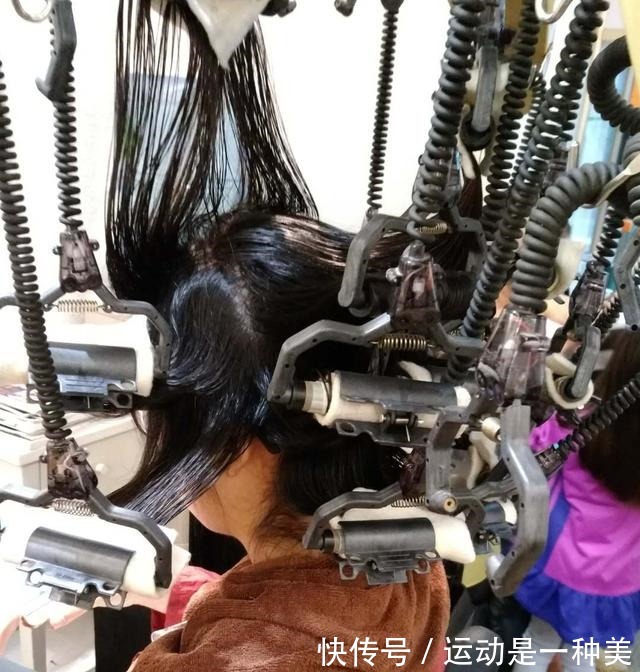 烫发水 为啥烫发价格悬殊很大不是烫发水而是这三点,很多人都理解错了!