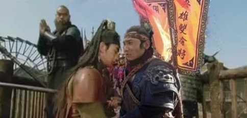 郁保四@水浒传董平为什么会被列入梁山十大恶人原因很简单!