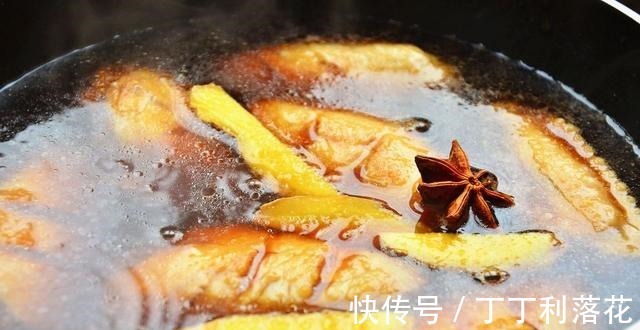 不粘锅|鸡翅的经典做法,搭配可乐,简单方便,甜而不腻,好吃到嗦骨头!