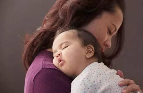 宝宝|医生:经常抱孩子和经常躺孩子,长大后区别很明显,哪个更健康